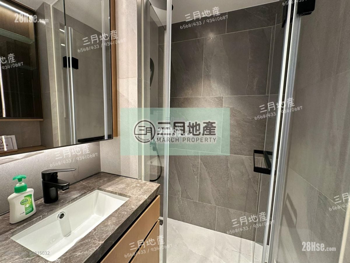 Uptify Sell Studio , 1 Bathroom 172 ft²