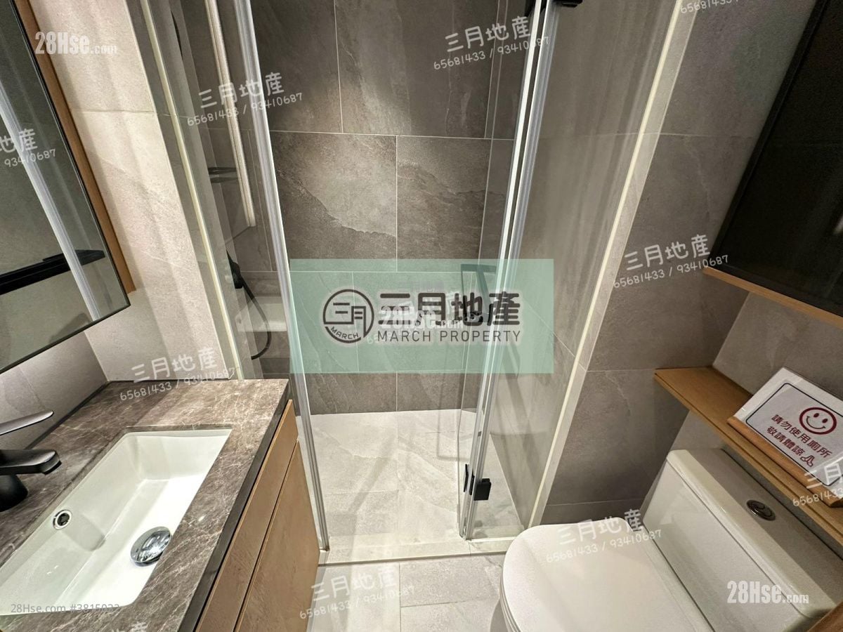 Uptify Sell Studio , 1 Bathroom 172 ft²