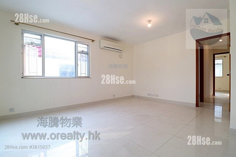 村屋 售盘 3 房 , 2 浴室 700 平方尺