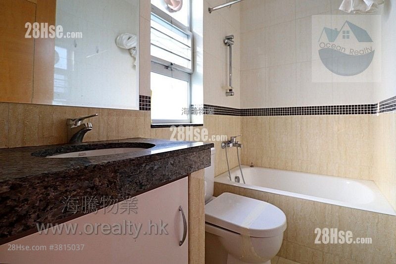 村屋 售盘 3 房 , 2 浴室 700 平方尺