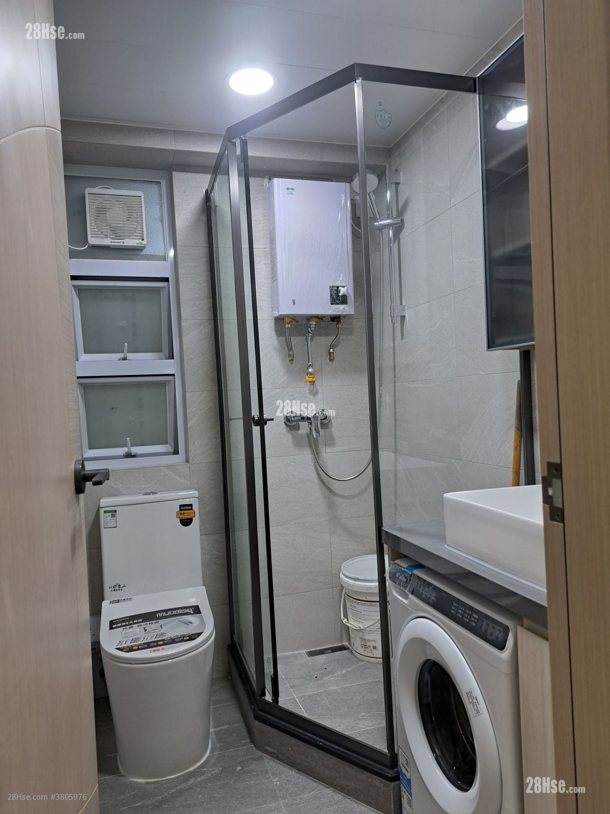 Midland Centre Rental 2 Bedrooms , 1 Bathroom 336 ft²