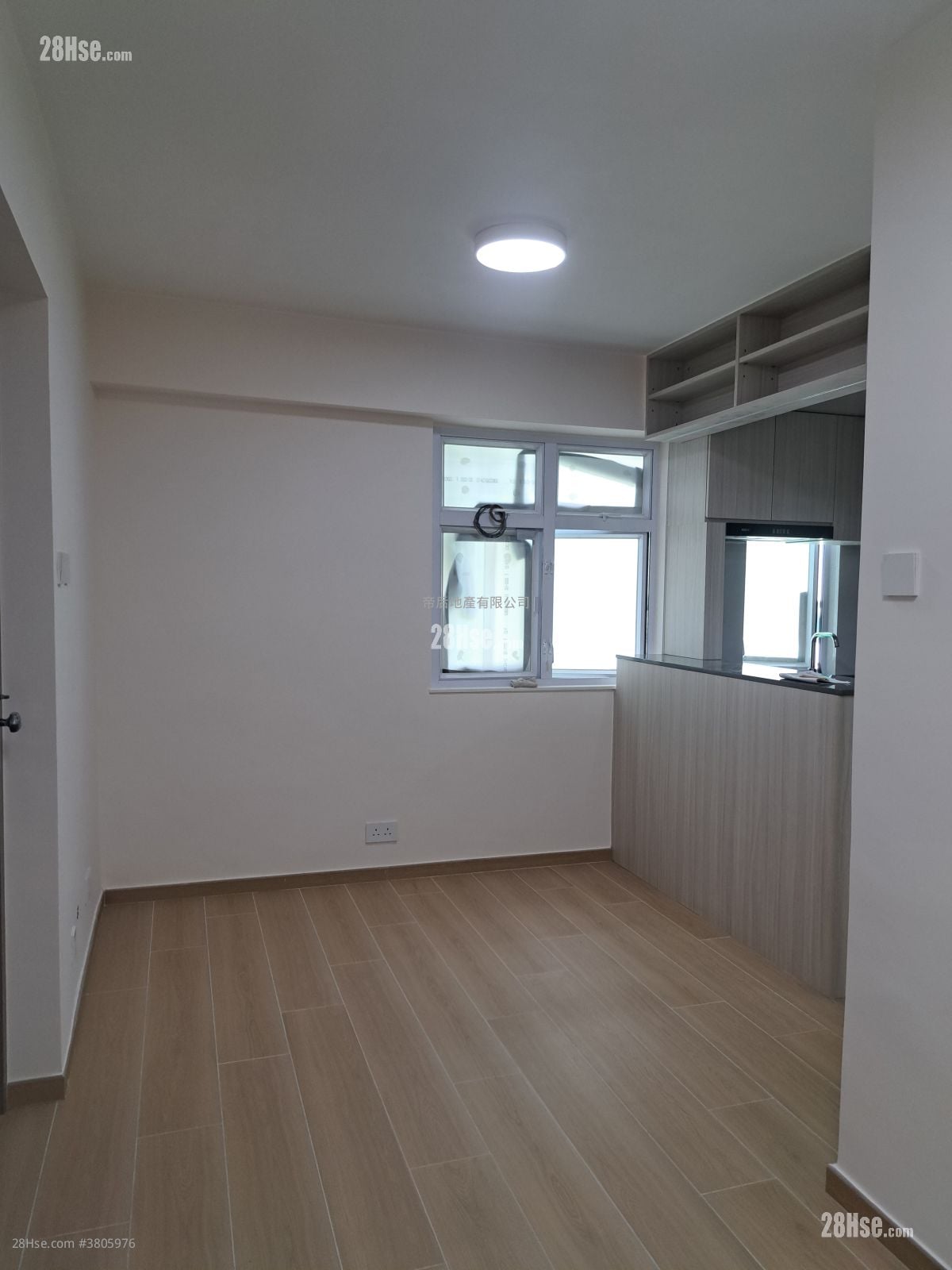 Midland Centre Rental 2 Bedrooms , 1 Bathroom 336 ft²