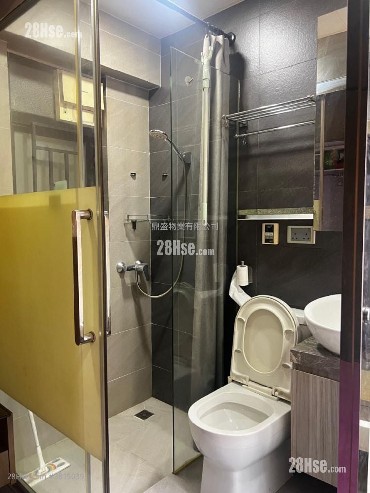 云华大厦 租盘 4 房 , 2 浴室 657 平方尺