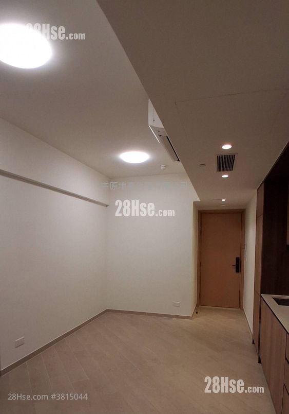 Lp10 Sell 2 Bedrooms 512 ft²