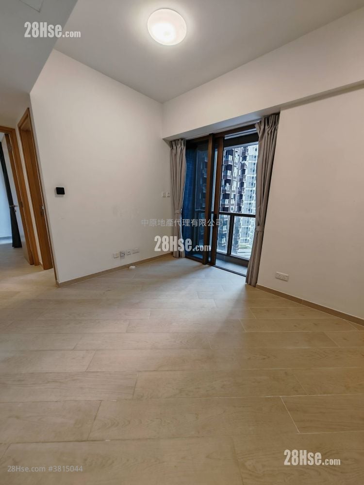 Lp10 Sell 2 Bedrooms 512 ft²