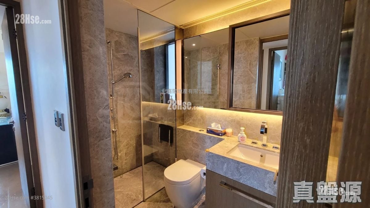 Azura Sell 4 Bedrooms 1,598 ft²