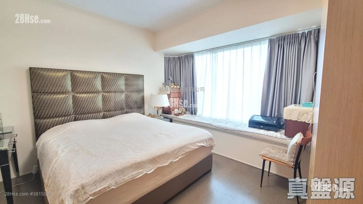 Azura Sell 4 Bedrooms 1,598 ft²