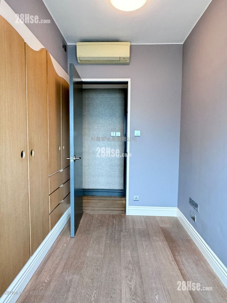 The Harbourside Rental 3 Bedrooms , 2 Bathrooms 1,051 ft²