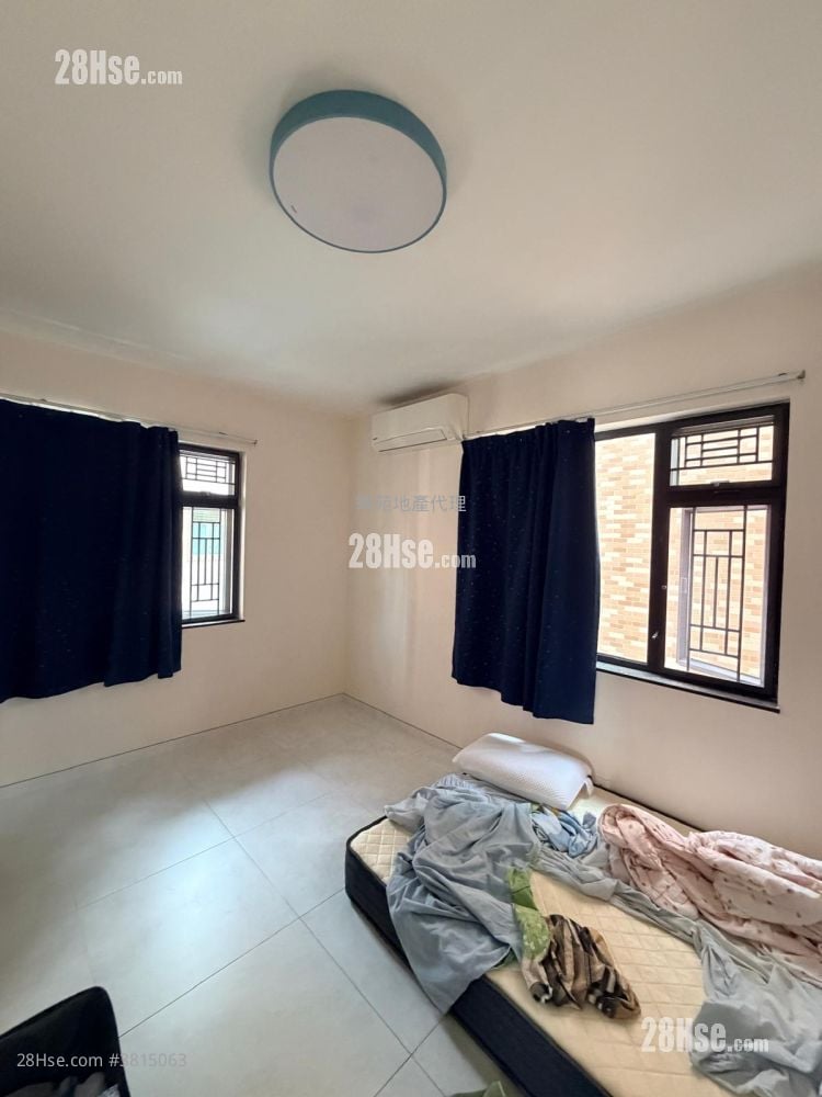 Village Rental 3 Bedrooms , 1 Bathroom 700 ft²