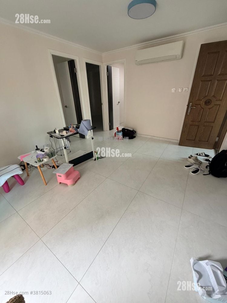 Village Rental 3 Bedrooms , 1 Bathroom 700 ft²