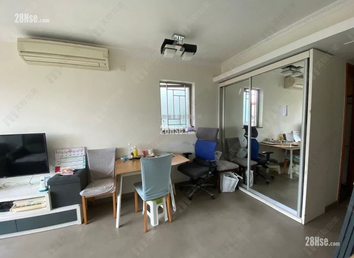 Park Central Sell 2 Bedrooms 465 ft²