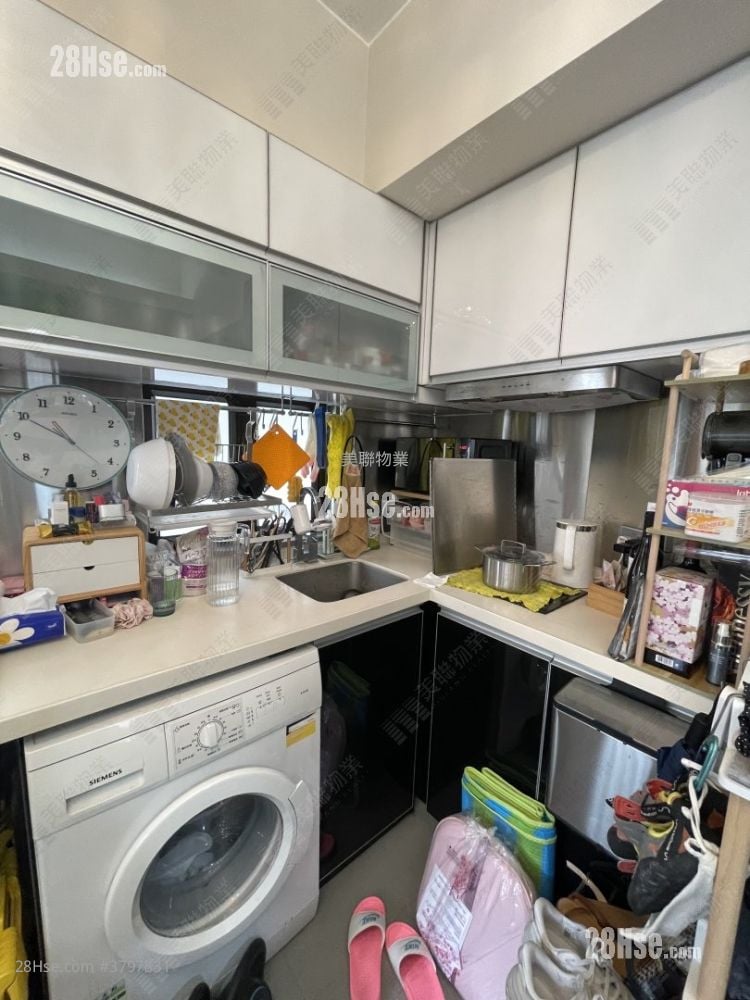 Chi Wing Court Sell 1 Bedroom 184 ft²