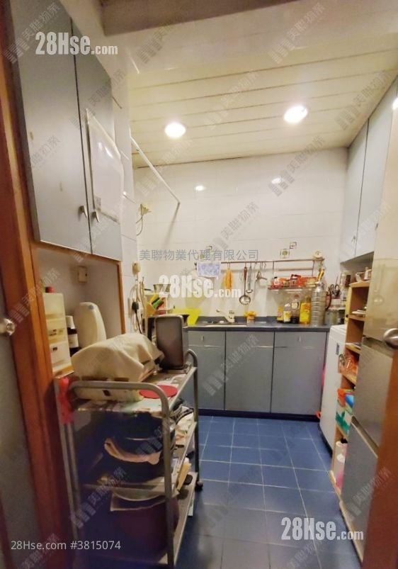 Yu Ming Court Sell 438 ft²