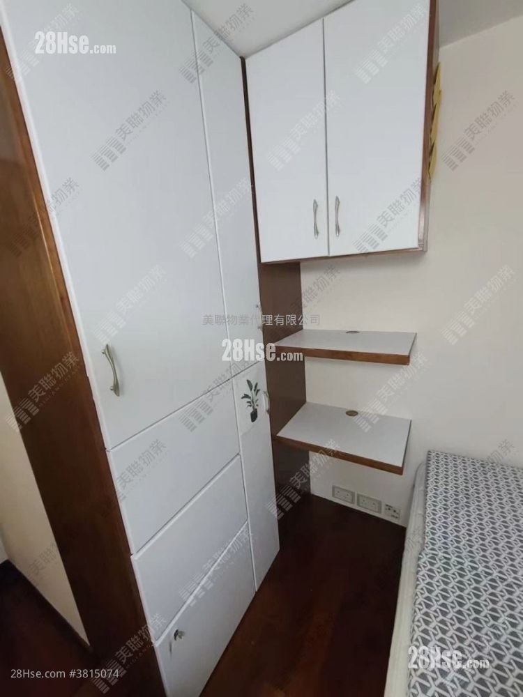 Yu Ming Court Sell 438 ft²