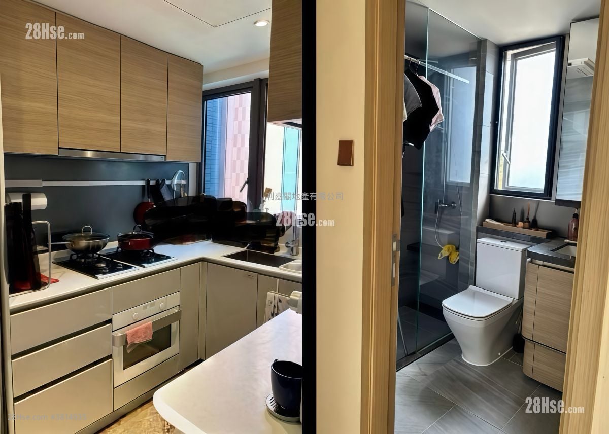 Solaria Sell 4 Bedrooms , 2 Bathrooms 1,066 ft²