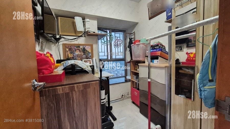 Yoho Town 售盘 3 房 637 平方尺