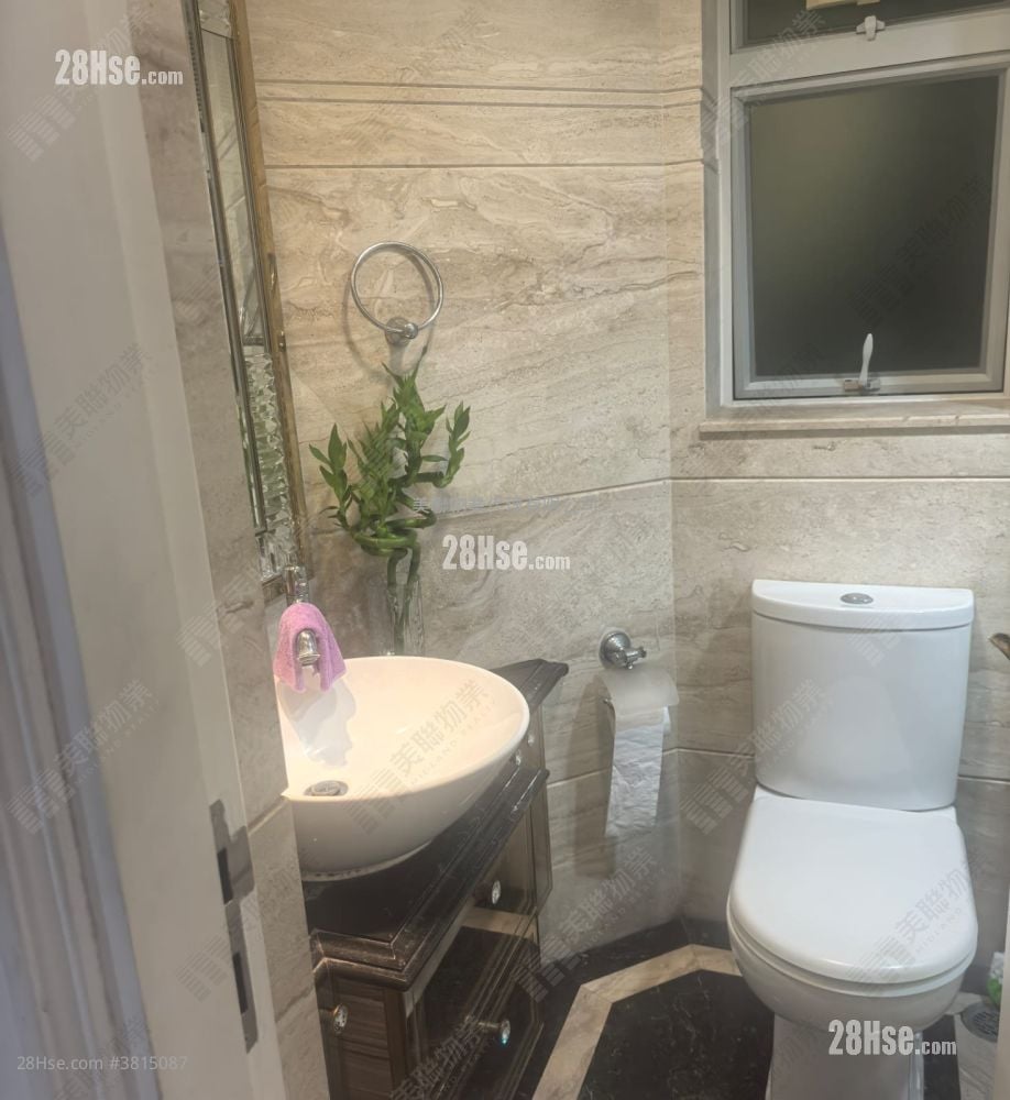 Hemera Sell 3 Bedrooms , 2 Bathrooms 739 ft²