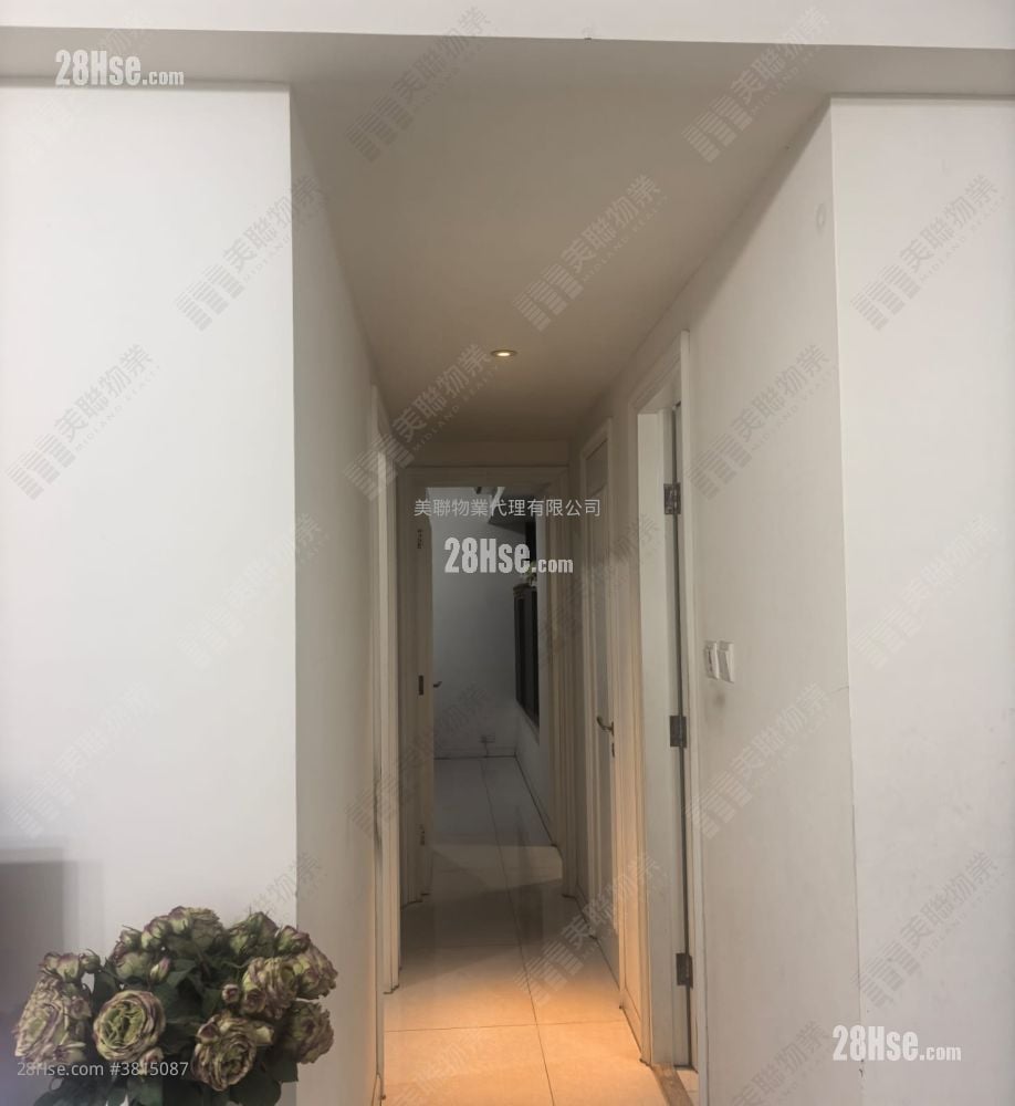 Hemera Sell 3 Bedrooms , 2 Bathrooms 739 ft²