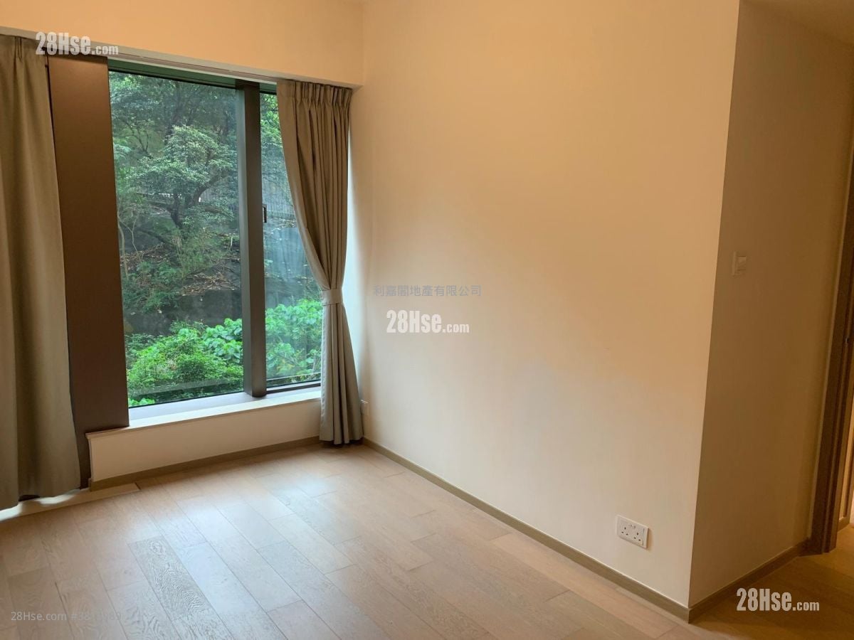 Island Garden Sell 2 Bedrooms , 1 Bathroom 670 ft²