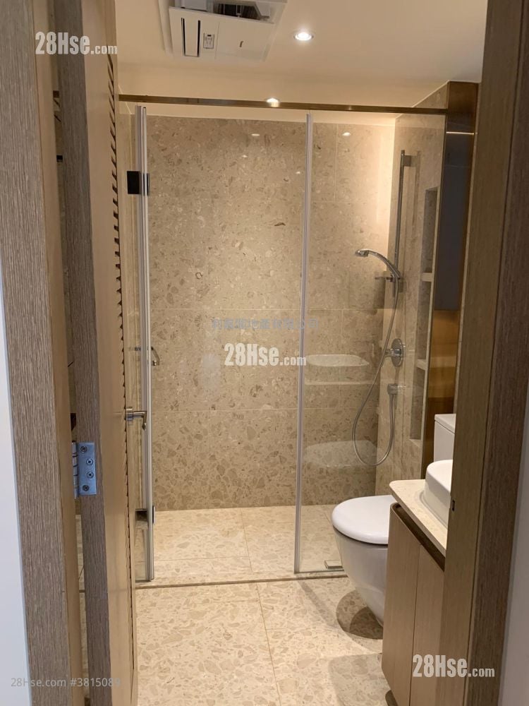 Island Garden Sell 2 Bedrooms , 1 Bathroom 670 ft²