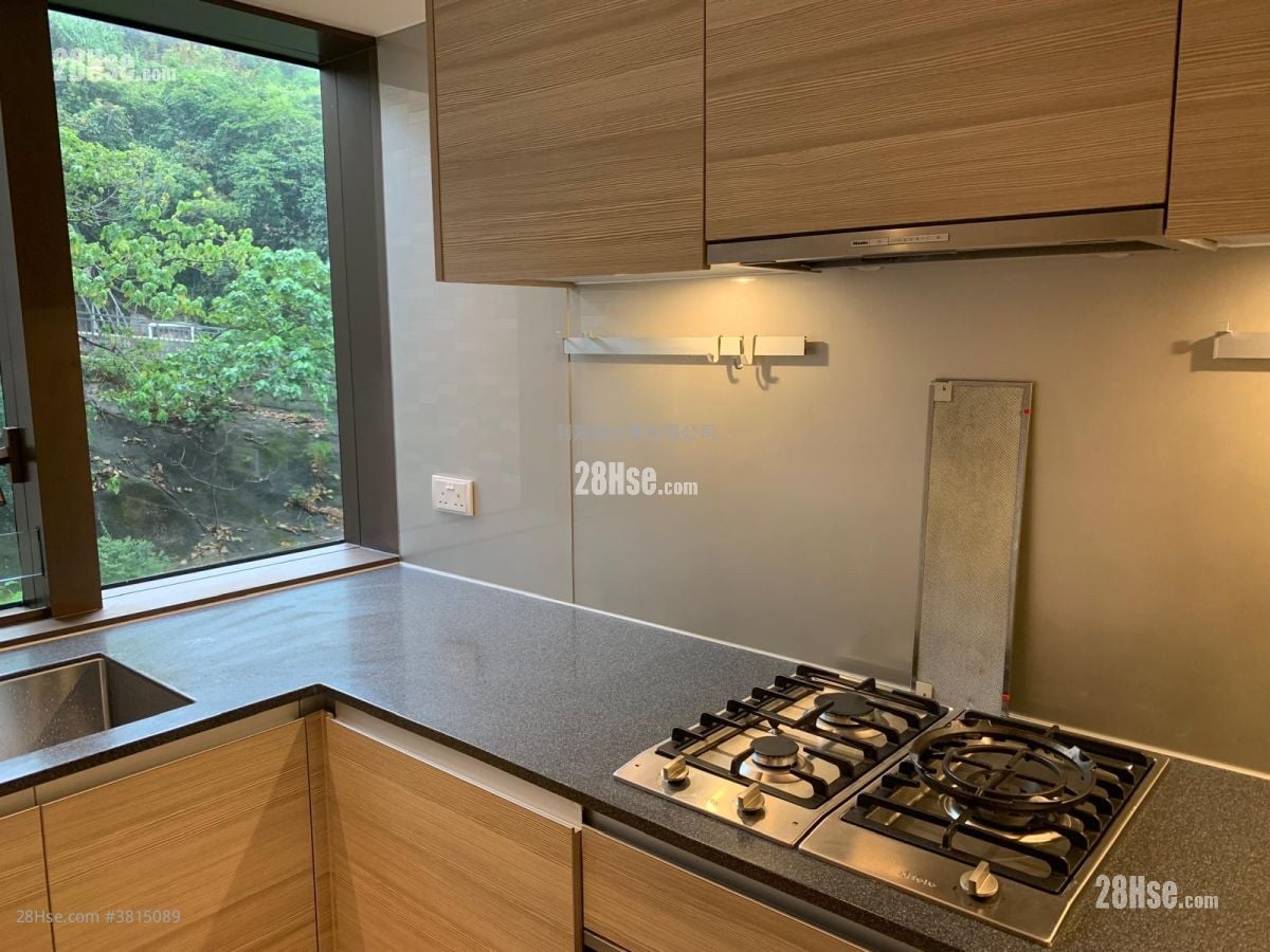 Island Garden Sell 2 Bedrooms , 1 Bathroom 670 ft²