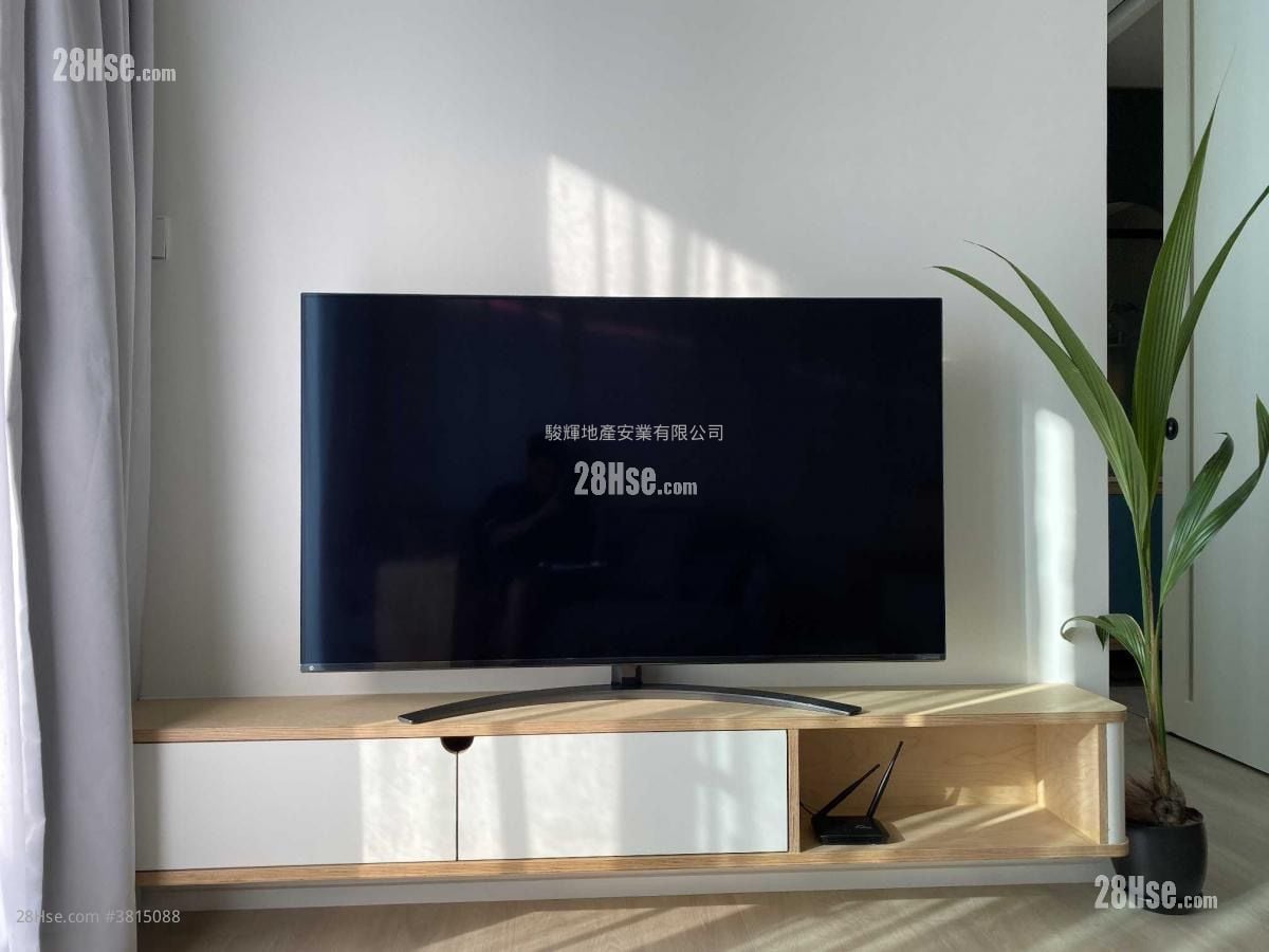 One New York Sell 2 Bedrooms , 1 Bathroom 467 ft²