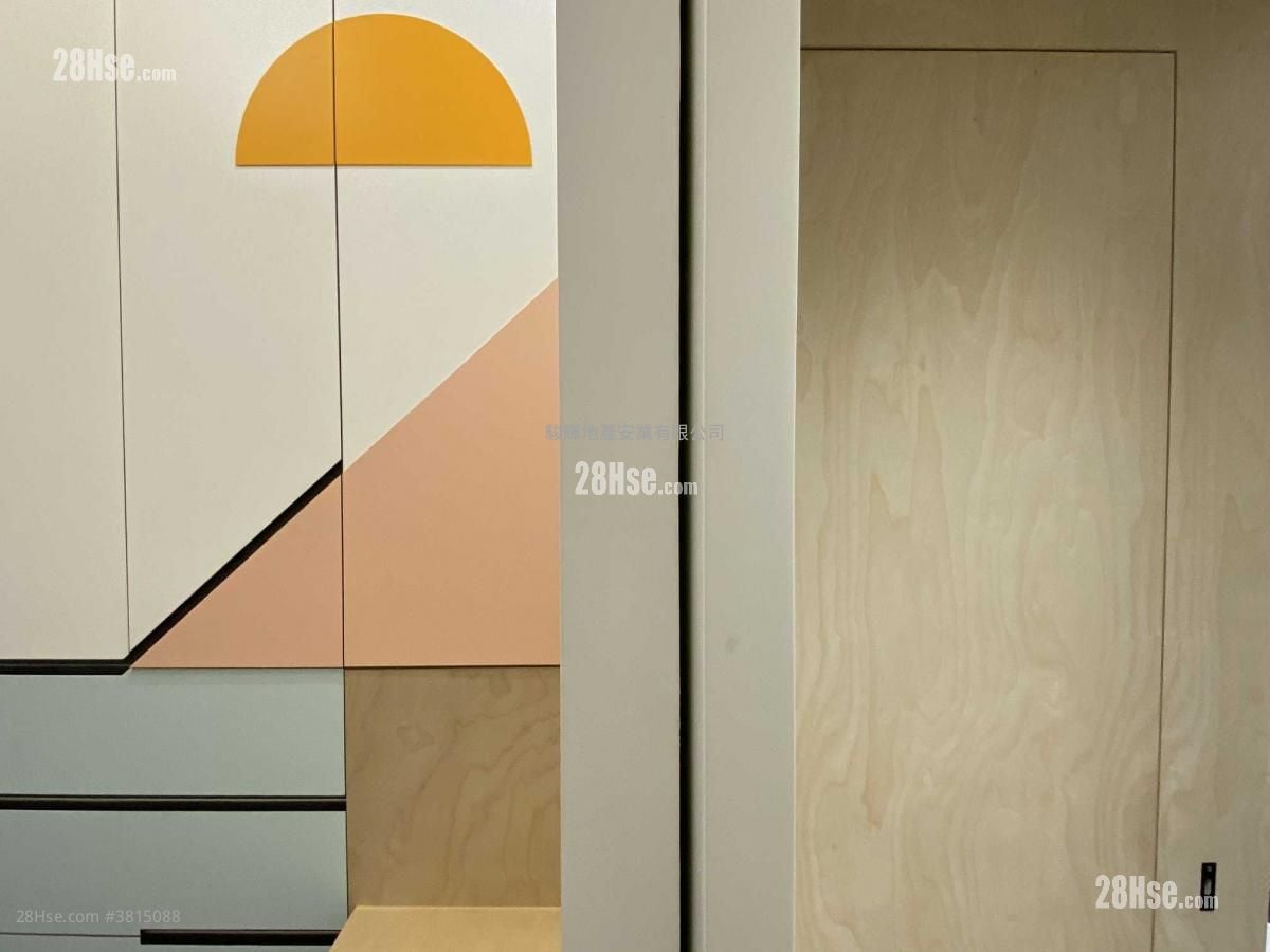 One New York Sell 2 Bedrooms , 1 Bathroom 467 ft²