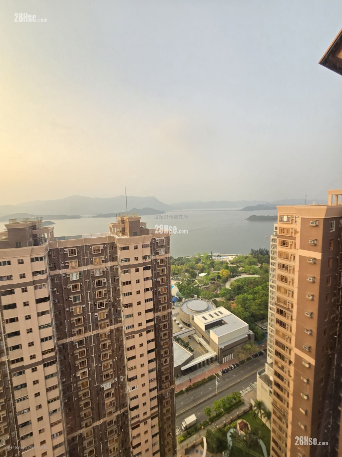 Sunshine City Rental 2 Bedrooms , 1 Bathroom 404 ft²