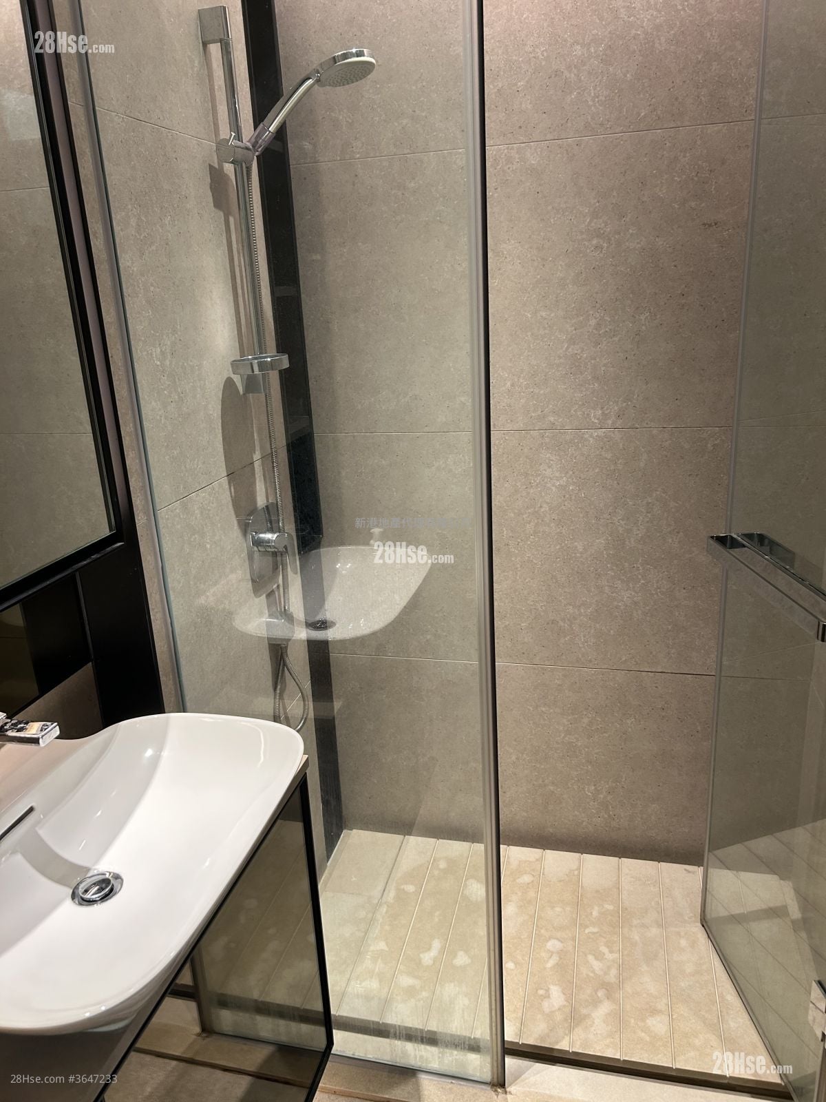 Downtown 38 租盘 2 房 , 1 浴室 385 平方尺