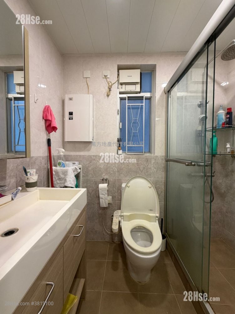 Ka Keng Court Sell 3 Bedrooms , 2 Bathrooms 650 ft²