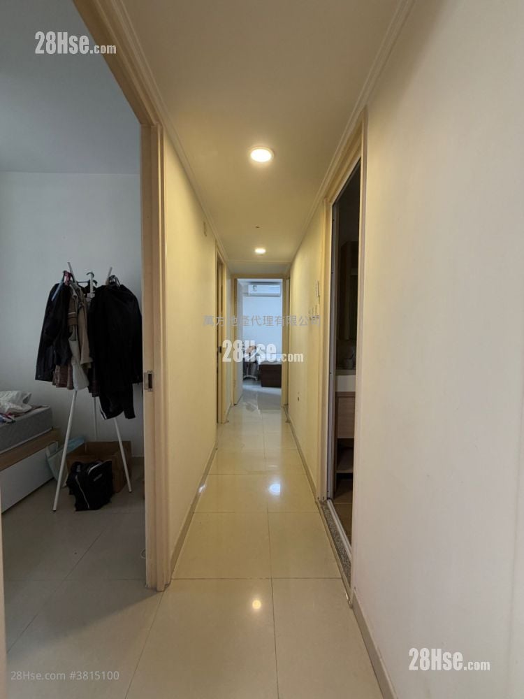 Ka Keng Court Sell 3 Bedrooms , 2 Bathrooms 650 ft²
