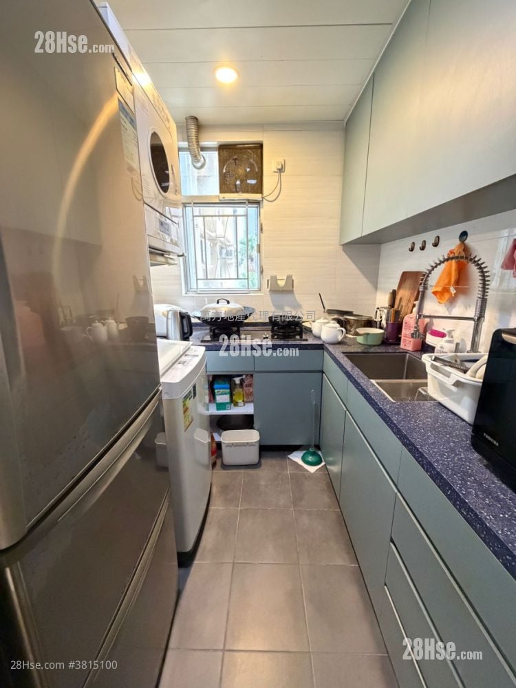 Ka Keng Court Sell 3 Bedrooms , 2 Bathrooms 650 ft²