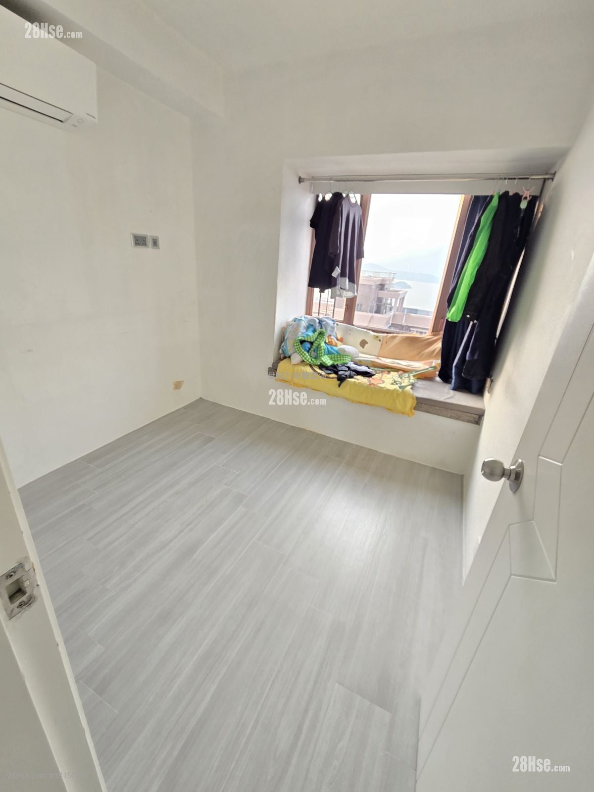 Sunshine City Rental 2 Bedrooms , 1 Bathroom 404 ft²