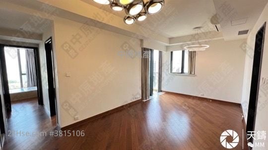 Ultima Rental 994 ft²