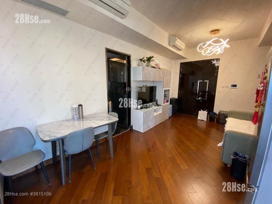 Ultima Rental 994 ft²