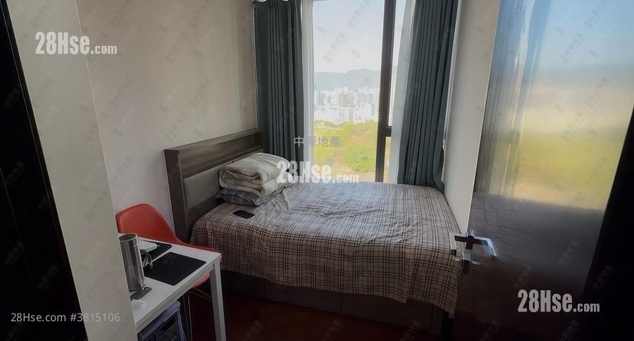 Ultima Rental 994 ft²