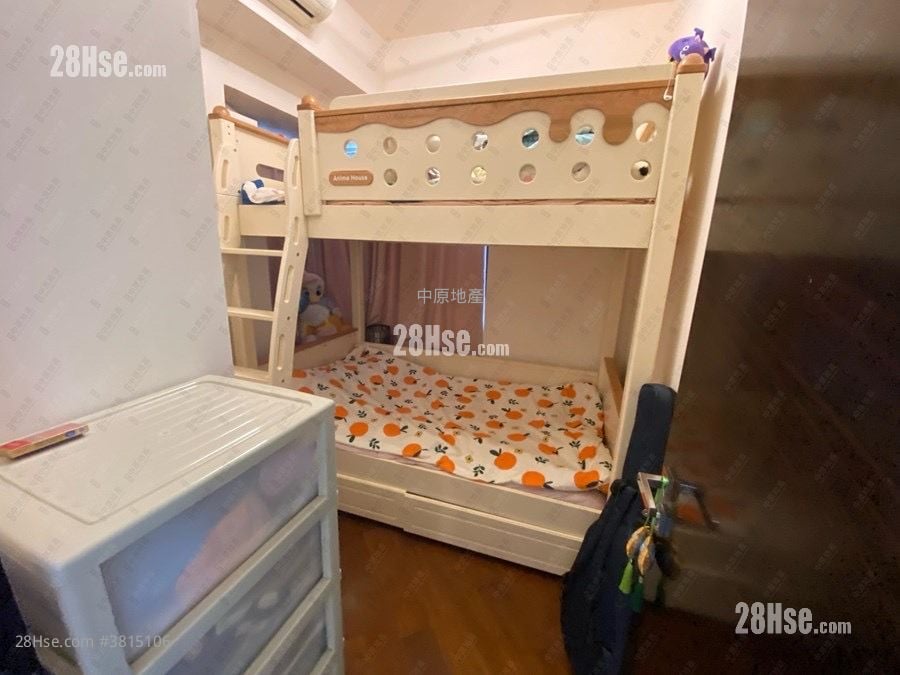 Ultima Rental 994 ft²