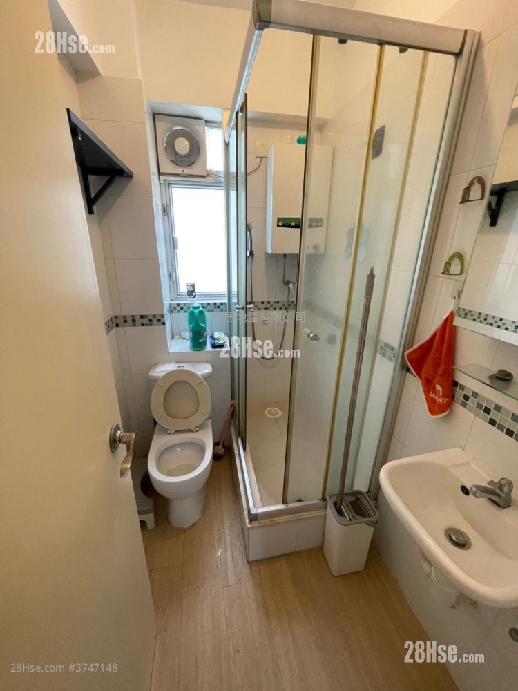 Fung Yeung Court Rental 1 Bedroom , 1 Bathroom 378 ft²