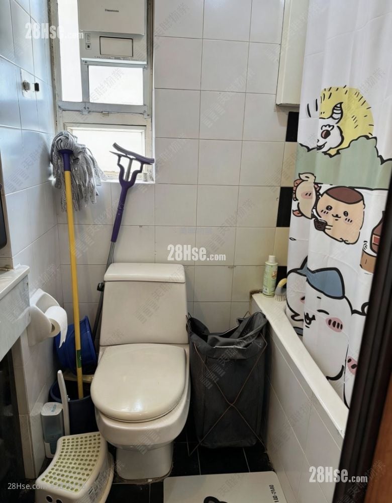 浴室: 海灣花園 售盤 2 房 , 1 浴室 474 平方呎