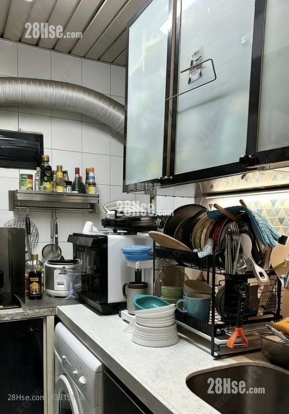 廚房: 海灣花園 售盤 2 房 , 1 浴室 474 平方呎