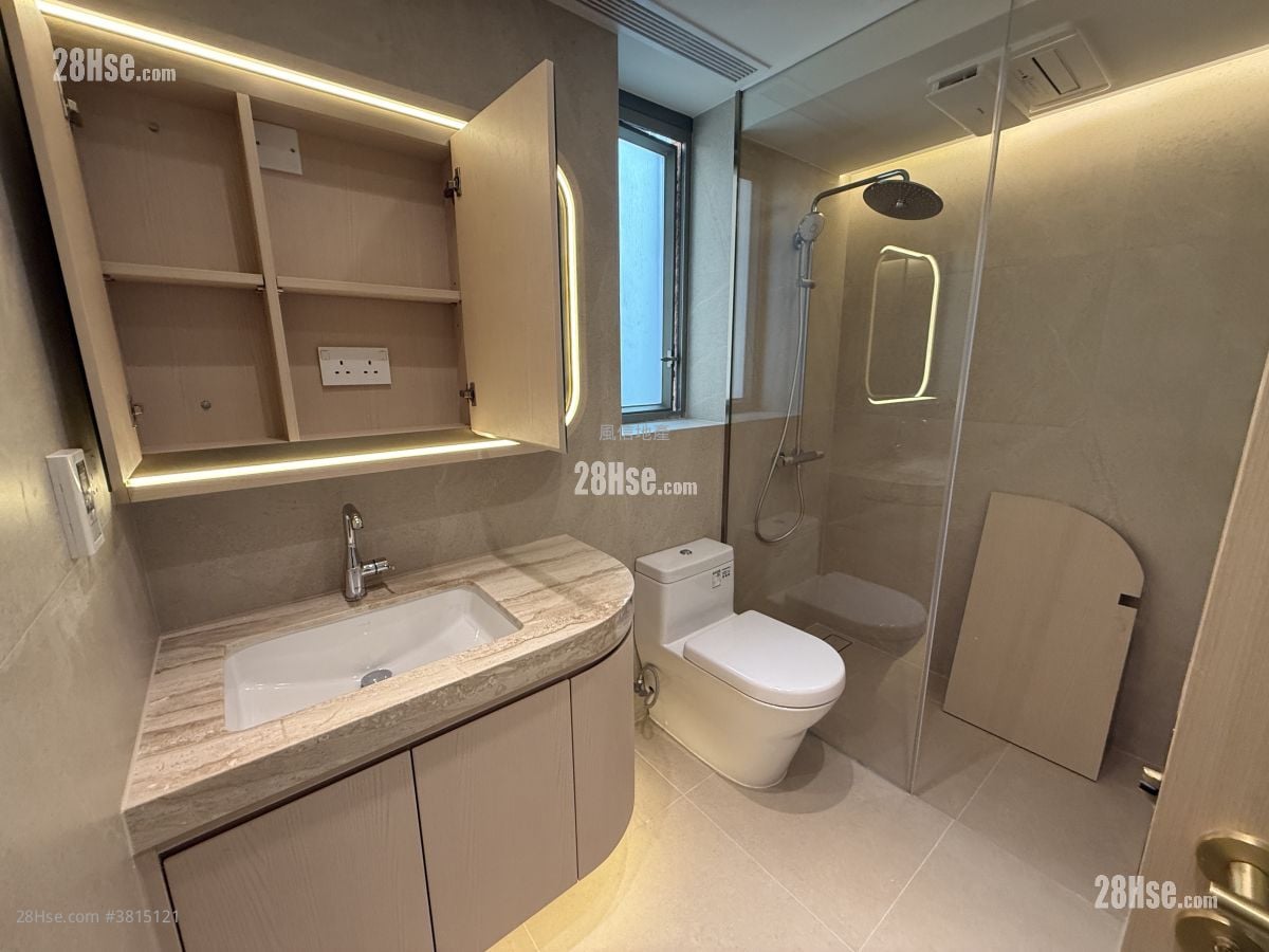 No. 31 Robinson Road Rental 4 Bedrooms , 3 Bathrooms 1,986 ft²