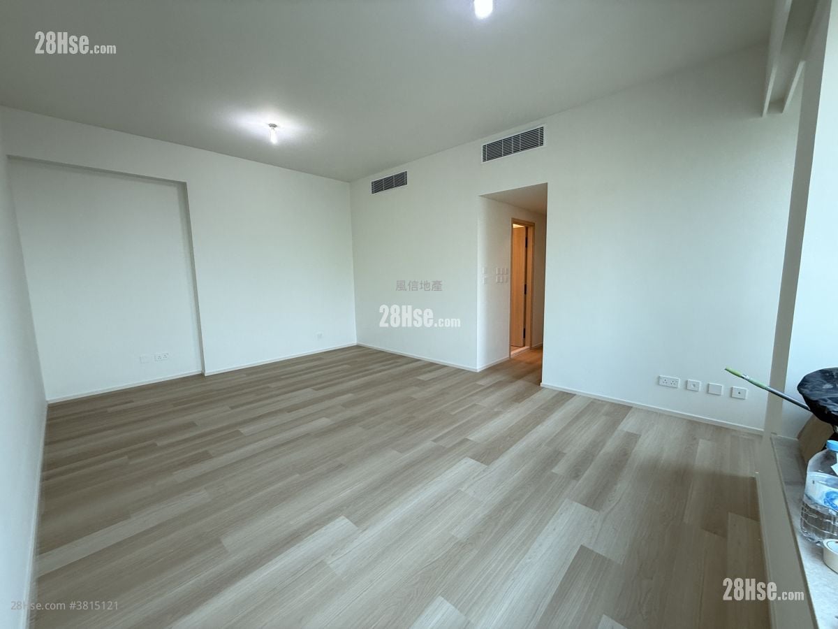 No. 31 Robinson Road Rental 4 Bedrooms , 3 Bathrooms 1,986 ft²