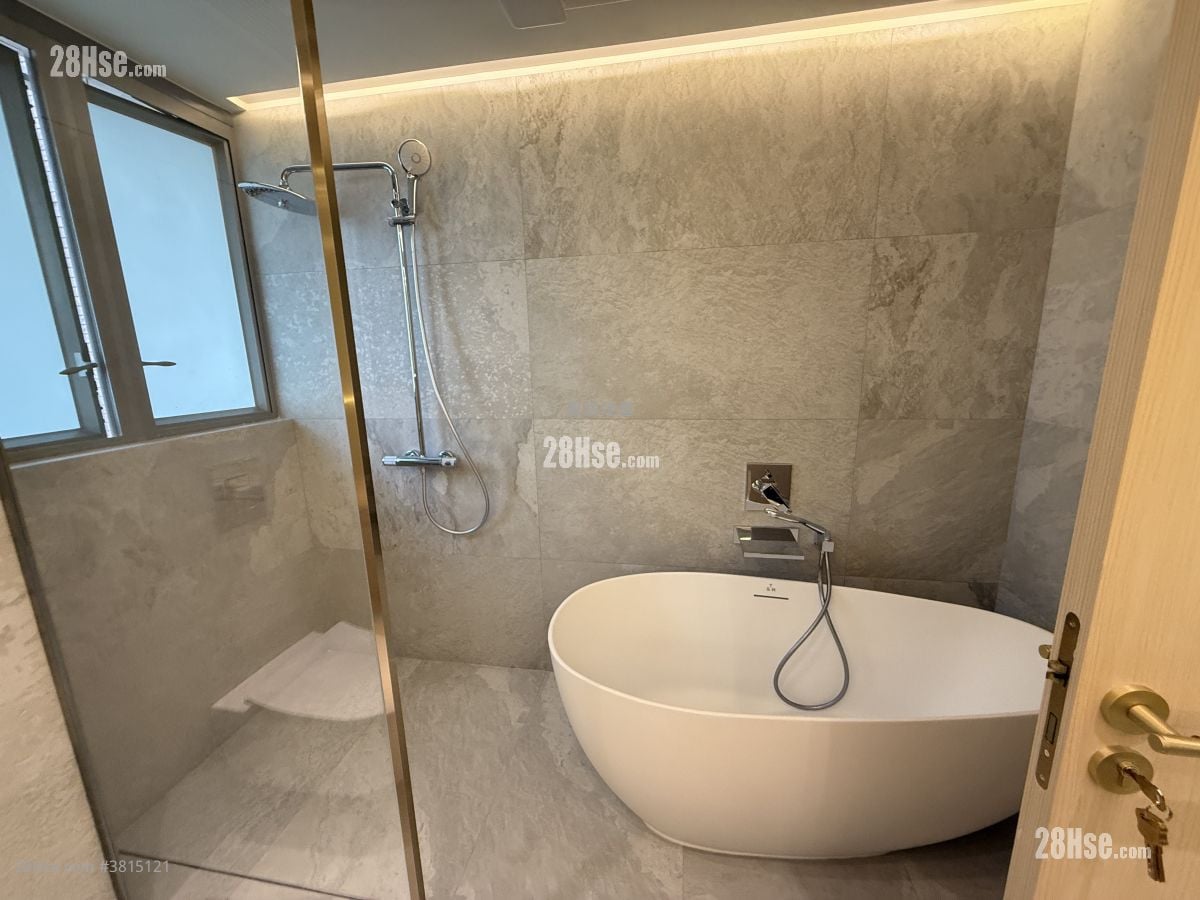 No. 31 Robinson Road Rental 4 Bedrooms , 3 Bathrooms 1,986 ft²