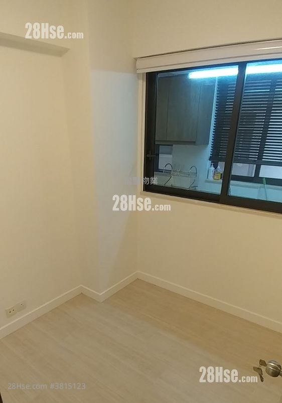 展鴻大廈 租盤 3 房 , 1 浴室 358 平方呎