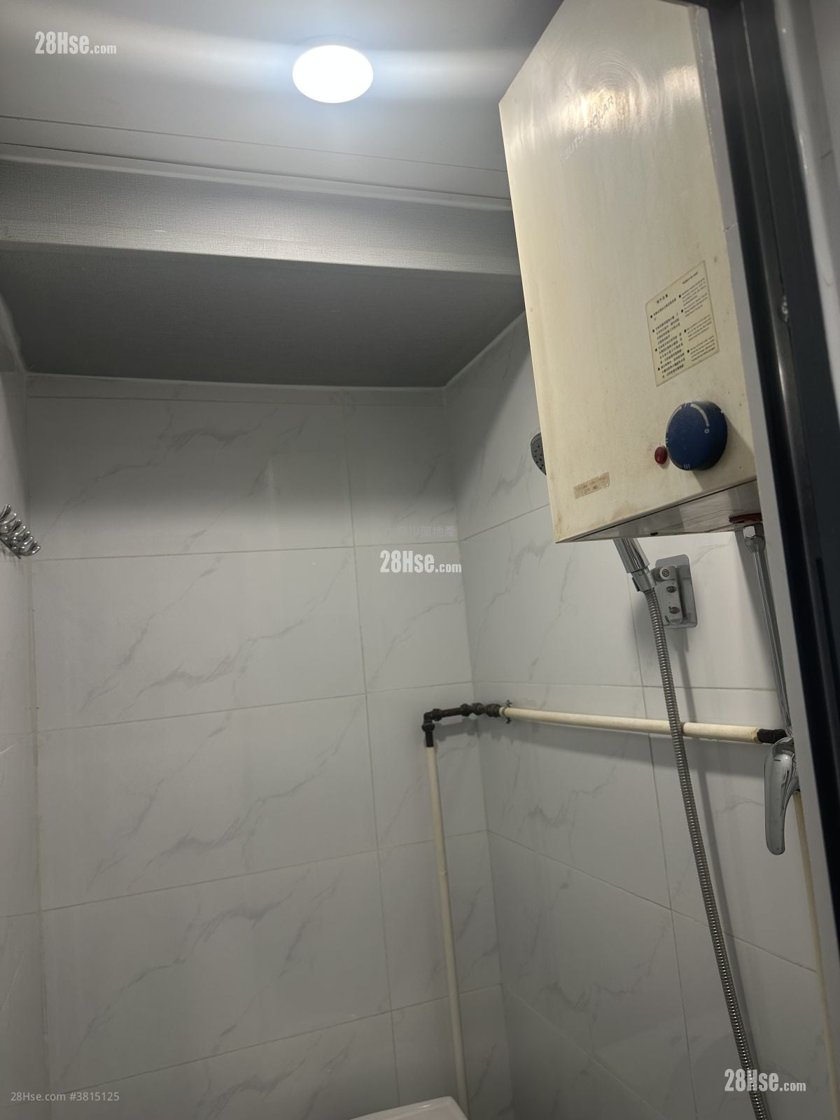 唐楼 租盘 120 平方尺