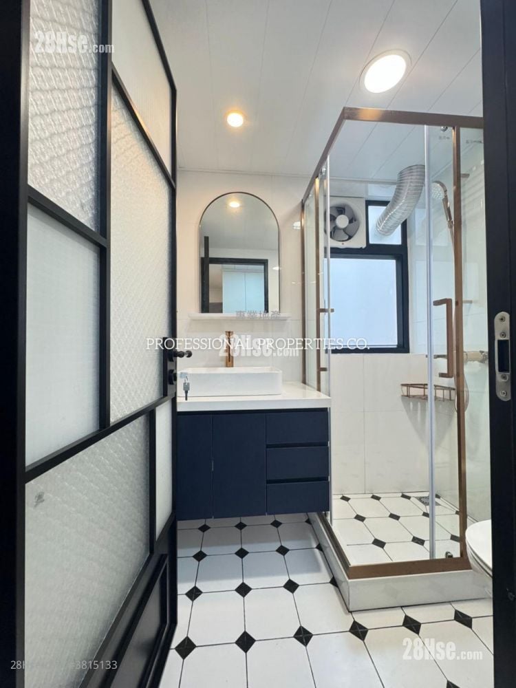 12-16 Lok Ku Road Rental 1 Bedroom , 1 Bathroom 264 ft²