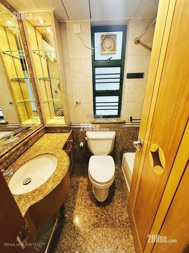东港城 租盘 2 房 , 1 浴室 463 平方尺