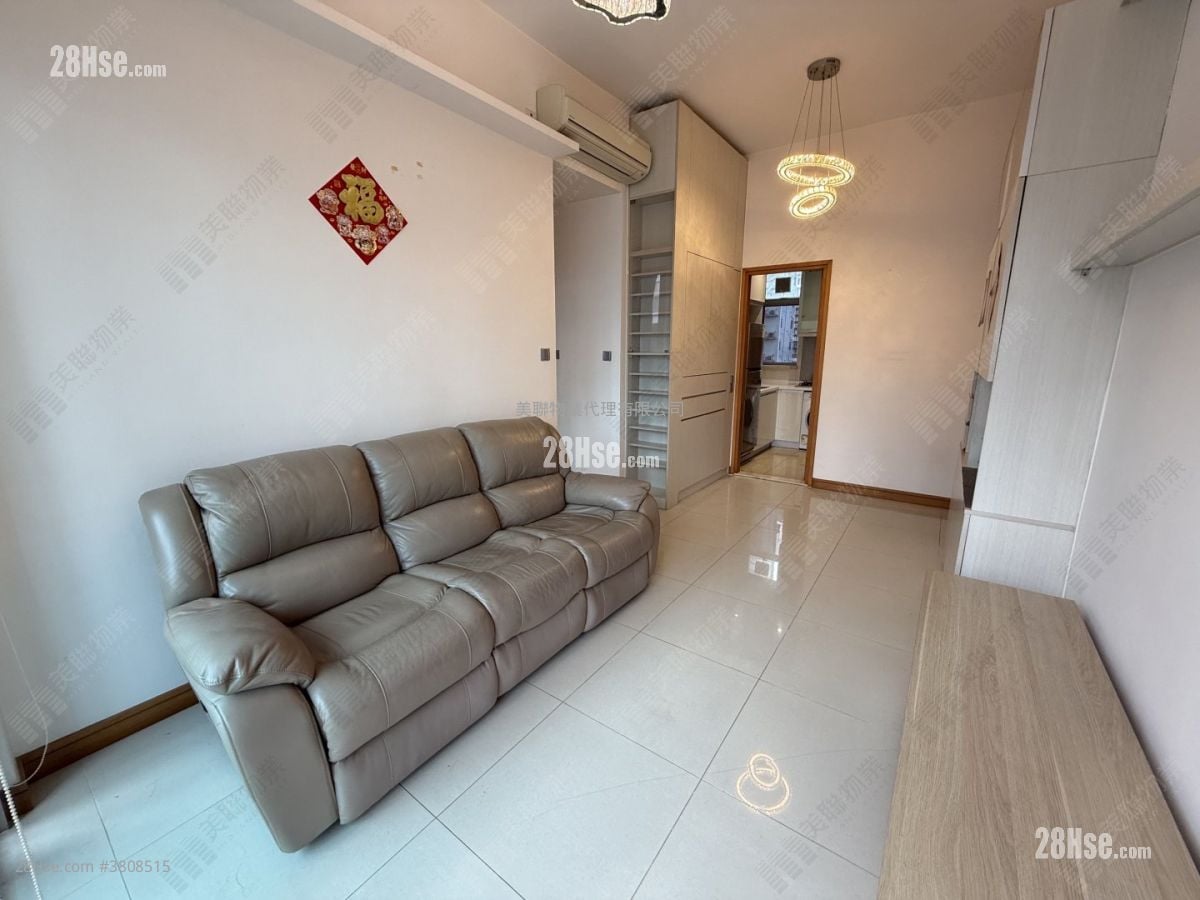 One Madison Sell 2 Bedrooms 496 ft²