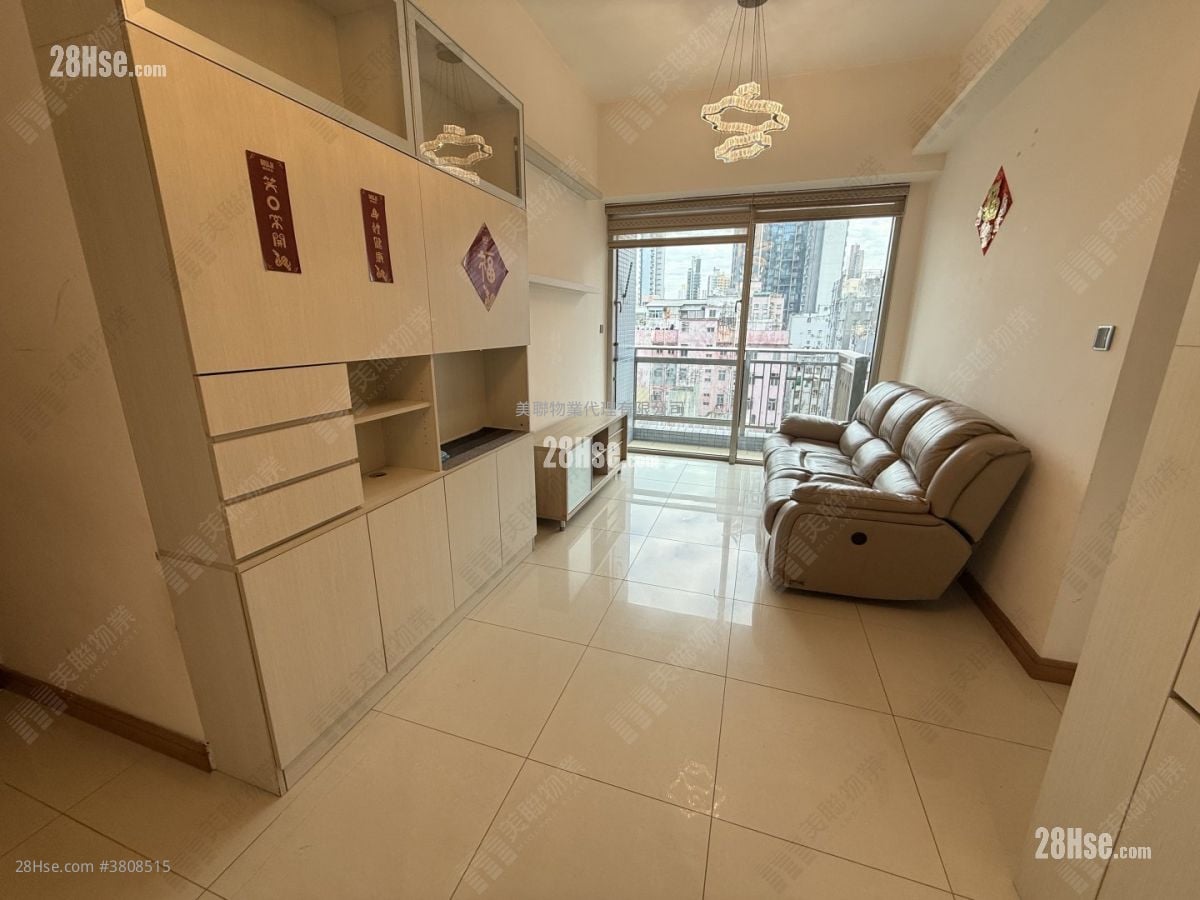 One Madison Sell 2 Bedrooms 496 ft²