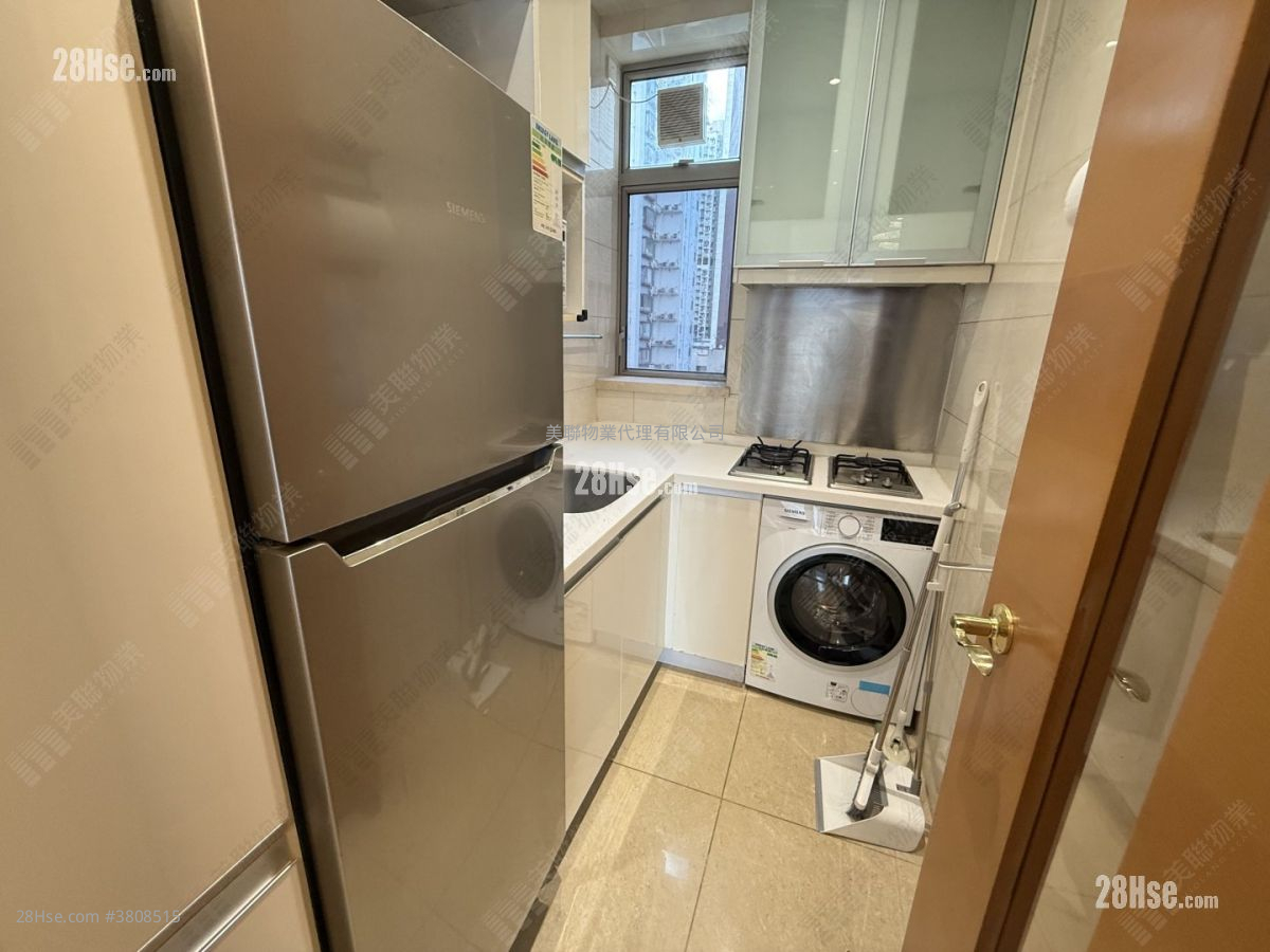 One Madison Sell 2 Bedrooms 496 ft²